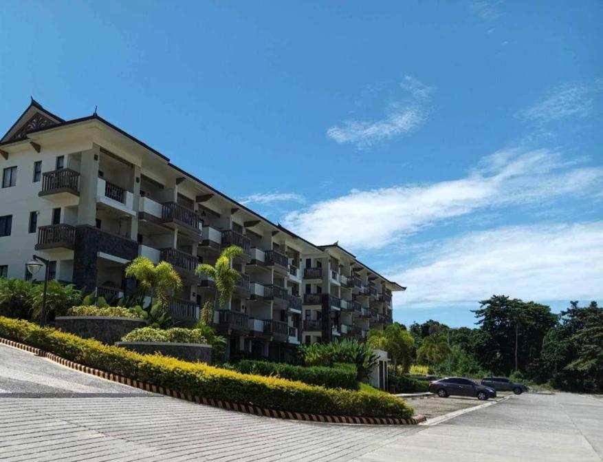 Kembali Condo Resort With Sea View Davao Bagian luar foto